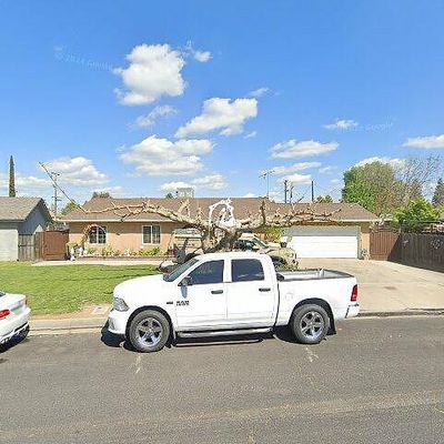 1013 Joy St, Madera, CA 93637