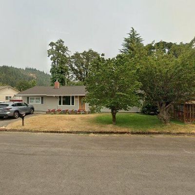 76481 Portal Dr, Oakridge, OR 97463