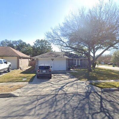 8000 Forest Brg, Live Oak, TX 78233