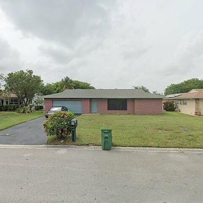 8017 Nw 95 Th Ln, Tamarac, FL 33321