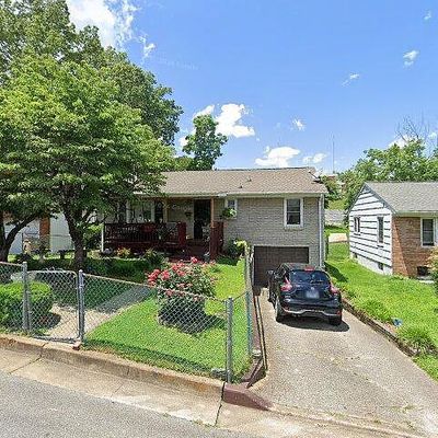 805 E Oldham Ave, Knoxville, TN 37917