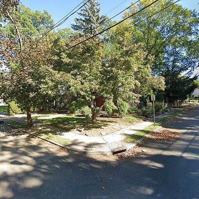 1081 Lambert Rd, Teaneck, NJ 07666