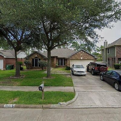 9806 Guest St, Houston, TX 77078