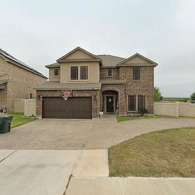 109 Phoenix Palm Dr, Laredo, TX 78045