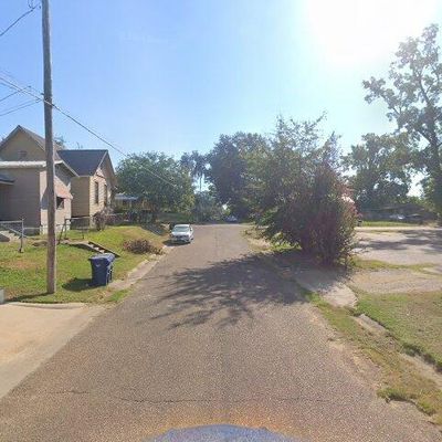 109 Seargent S Prentiss Dr, Natchez, MS 39120