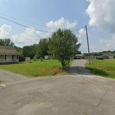 11 Boone Dr, Fayetteville, TN 37334