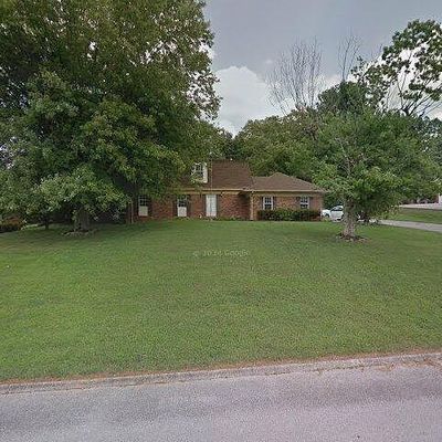 1106 Forest Dr, Morristown, TN 37814