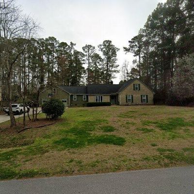 1107 Greenway Dr, Jacksonville, NC 28546