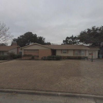 1108 W Brockett St, Sherman, TX 75092