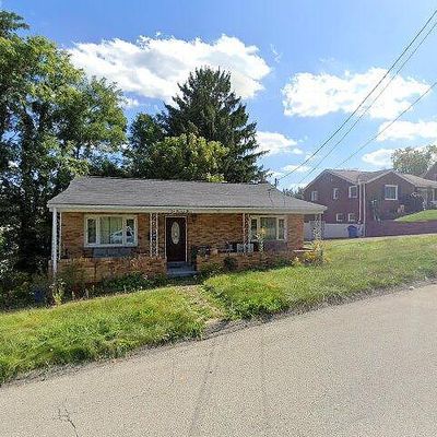 111 Eastern Dr, New Kensington, PA 15068