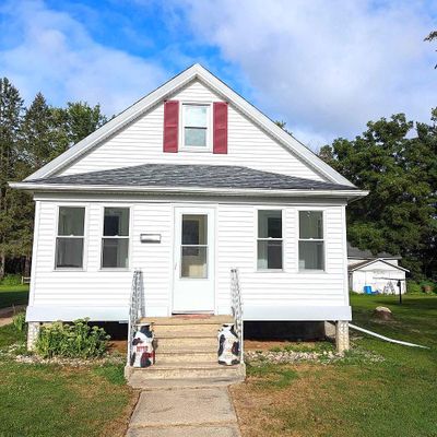 113 Royall Ave, Elroy, WI 53929