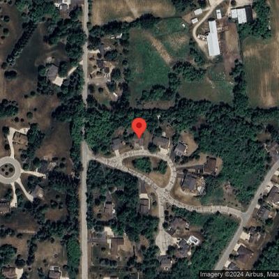 102 Hidden Lake Dr, Slinger, WI 53086