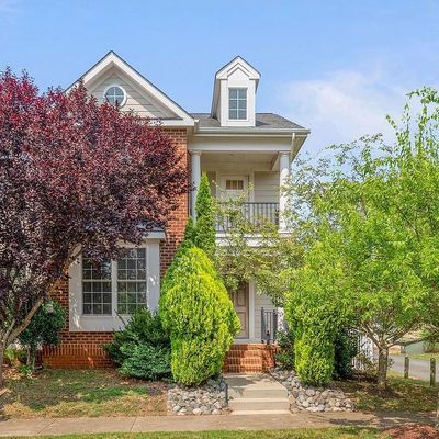 1025 Farrow Dr, Charlottesville, VA 22901