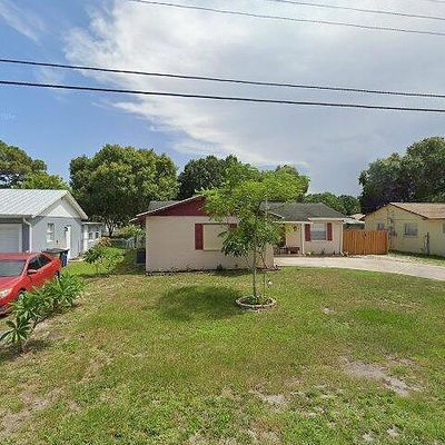 1027 Martinique Ave, Fort Pierce, FL 34982