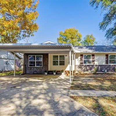 103 E Cunningham St, Bonham, TX 75418