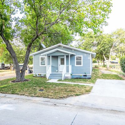 103 Munchus St, Waxahachie, TX 75165