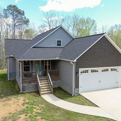 1037 Pike Dr, Trenton, GA 30752