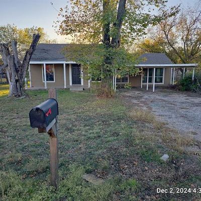 104 Hilltop Dr, Waxahachie, TX 75165