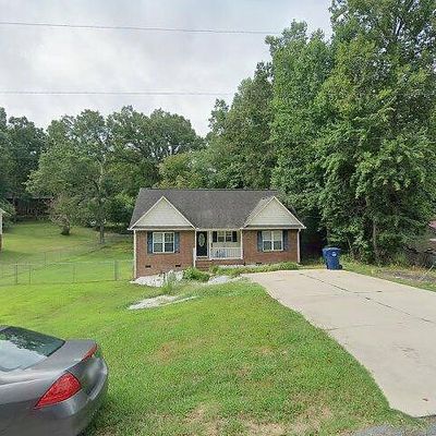 104 Redbud Ln, Randleman, NC 27317