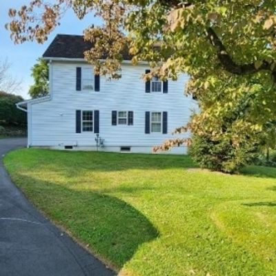 104 Vernon Ave, Hamburg, NJ 07419