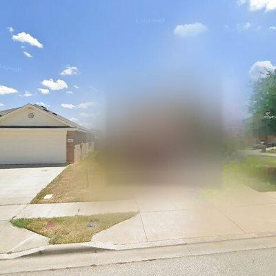 10424 Rising Knoll Ln, Fort Worth, TX 76131