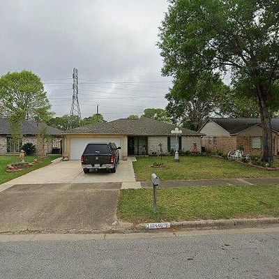 10446 Norton Dr, Houston, TX 77043