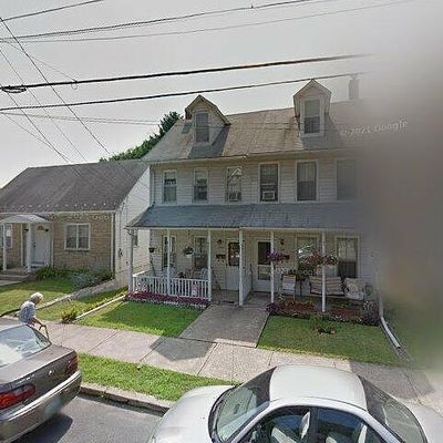 1048 Jeter Ave, Fountain Hill, PA 18015