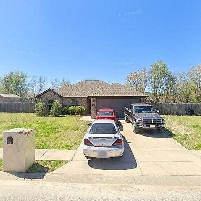 1055 Washburn Dr, Pea Ridge, AR 72751