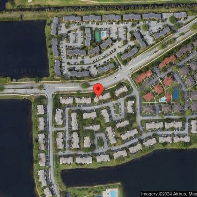 10561 Nw 8 Th St, Pembroke Pines, FL 33026