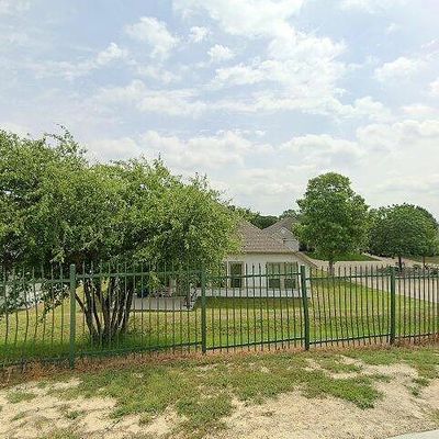 106 Easy St, Glen Rose, TX 76043