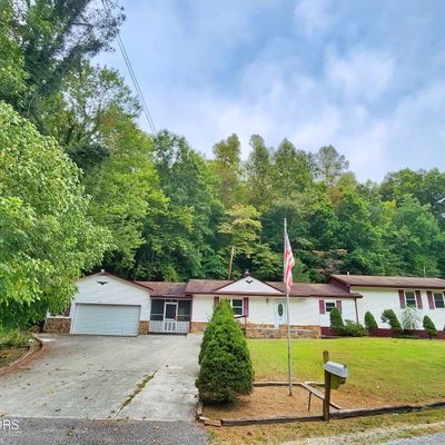 107 Rainbow Ln, La Follette, TN 37766