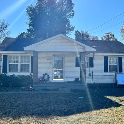 1219 W Elm St, Corning, AR 72422