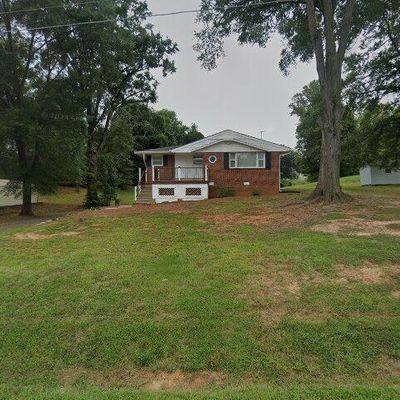 1227 Church St, Eden, NC 27288