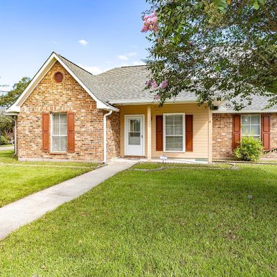 1238 E Tiffani St, Gonzales, LA 70737