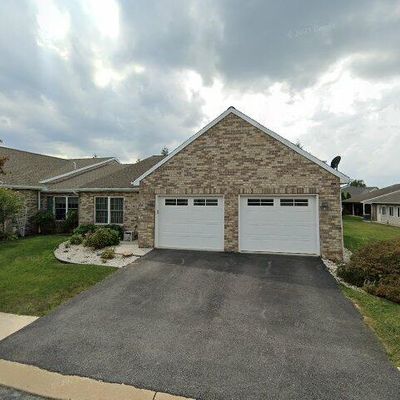 124 Blackbird Ln, Shippensburg, PA 17257