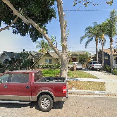 12439 Gradwell St, Lakewood, CA 90715