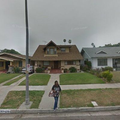 1261 W 51 St Pl, Los Angeles, CA 90037