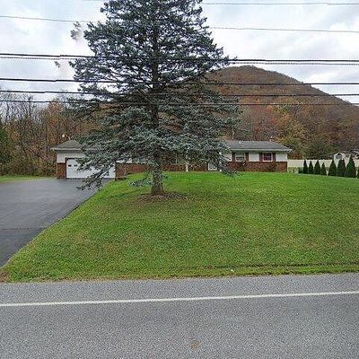 12614 Renovo Rd, Renovo, PA 17764