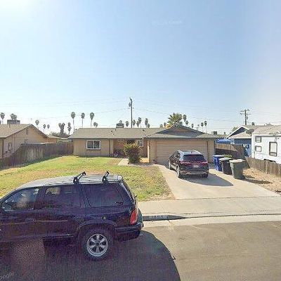 1265 Maxwell Dr, Hanford, CA 93230