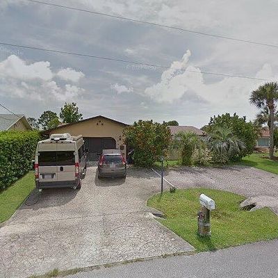 13 Clarendon Ct S, Palm Coast, FL 32137