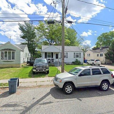 13 Lynn Dr, West Deptford, NJ 08096