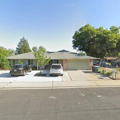 1301 Moccasin Dr, Modesto, CA 95351