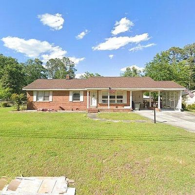 1302 Carthage Rd, Lumberton, NC 28358