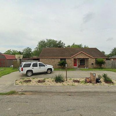 1309 Flores Dr, Alice, TX 78332