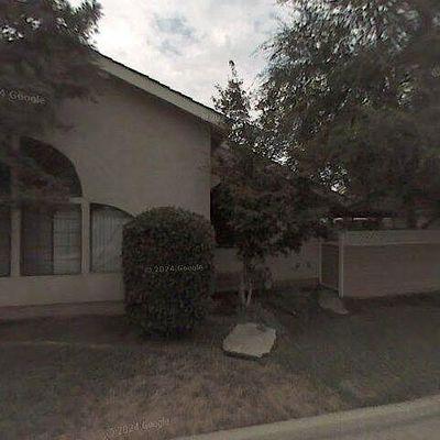 1320 E Vassar Dr, Visalia, CA 93292