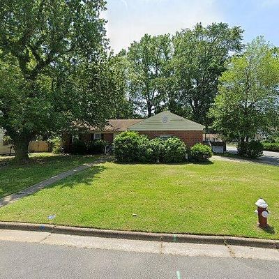 12 Alexander Dr, Hampton, VA 23664