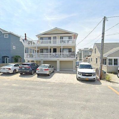 12 E 78 Th St, Harvey Cedars, NJ 08008