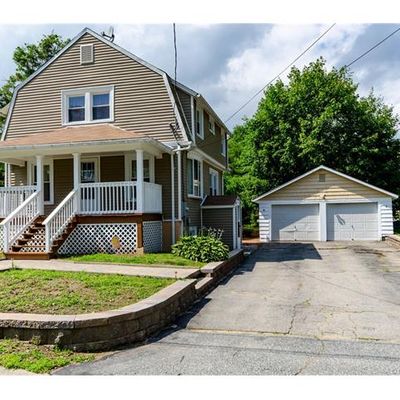 12 Hardwick Rd, Quaker Hill, CT 06375