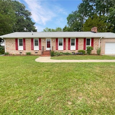 1206 Duke Of Gloucester St, Colonial Heights, VA 23834