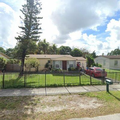 1418 Nw 100 Th St, Miami, FL 33147